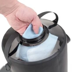 NEMO EQUIPMENT HELIO LX PRESSURE SHOWER BLACK/APPLE GREEN 23 -Outdoor Camping Store 9 107372 helio lx pressure shower black apple green neac32010 03