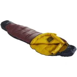 NORDISK OSCAR -2°C CURVE M SLEEPING BAG 23 -Outdoor Camping Store 9 108891 oscar 2deg curve m sleeping bag 110479 03