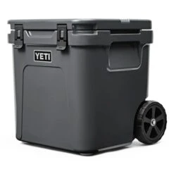 YETI ROADIE 48 CHARCOAL 23 10 YETI ROADIE 48 CHARCOAL 23 -Outdoor Camping Store 9 129614 roadie 48 charcoal sku 0121 cha 03
